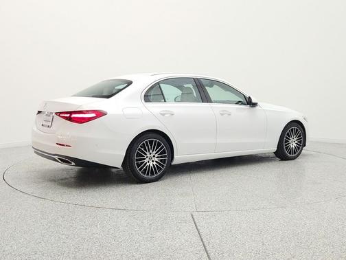MANUFAKTUR Moonlight White Metallic 2026 Mercedes-Benz C-Class C 300