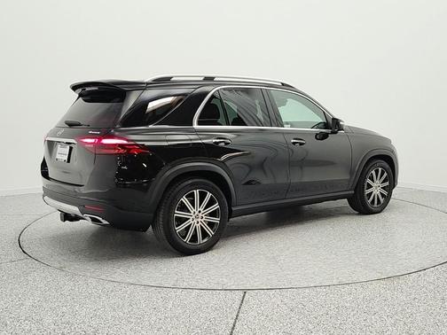 Obsidian Black Metallic 2026 Mercedes-Benz GLE 350 4MATIC