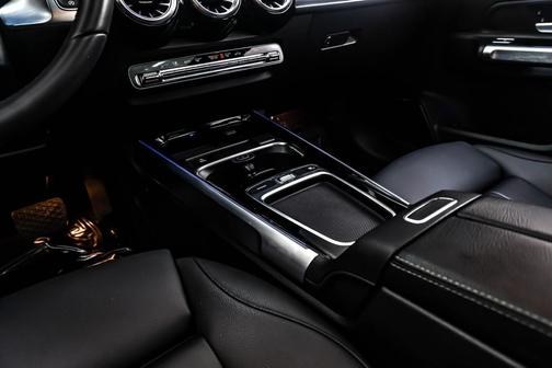 2024 Mercedes-Benz GLB 250 4MATIC