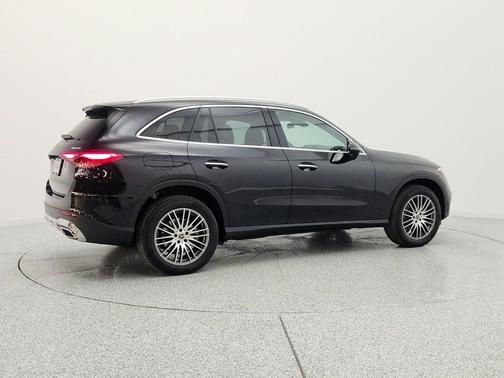 Black 2024 Mercedes-Benz GLC 300 4MATIC
