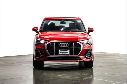 2022 Audi Q3 45 S line Premium