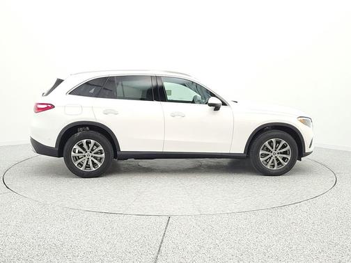 Polar White 2026 Mercedes-Benz GLC 300 Base