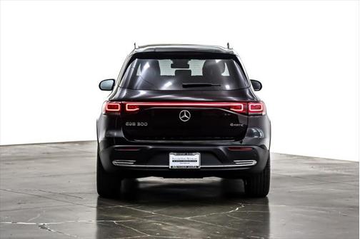 2023 Mercedes-Benz EQB 300 4MATIC