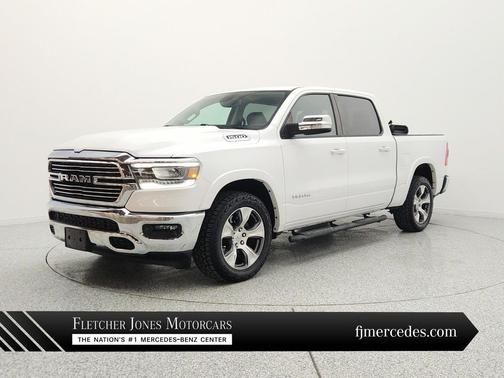 Ivory White Tri-Coat Pearlcoat 2019 RAM 1500 Laramie