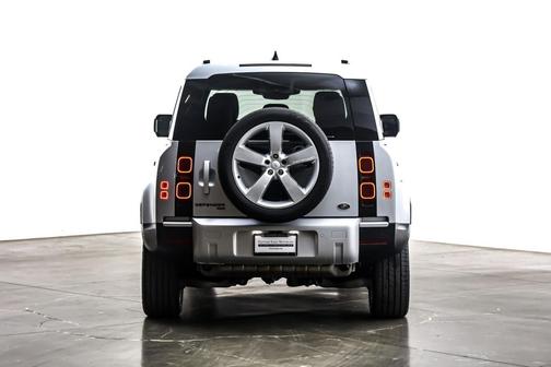 2023 Land Rover Defender 110 SE