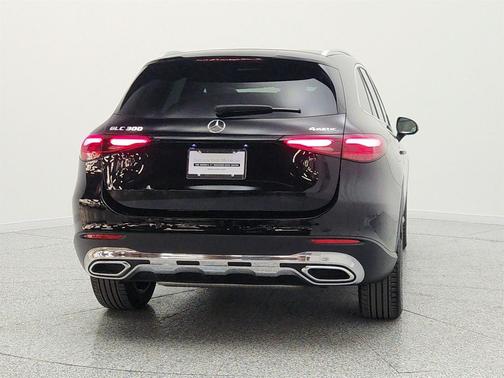 Black 2024 Mercedes-Benz GLC 300 4MATIC