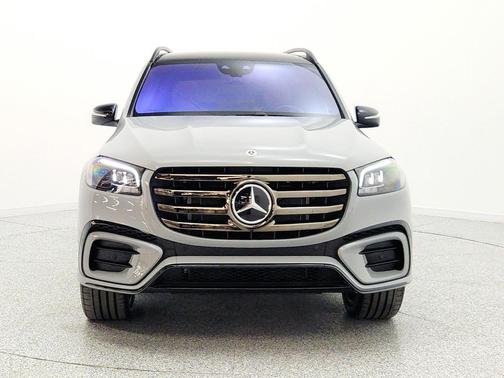 MANUFAKTUR Alpine Grey 2026 Mercedes-Benz GLS 580 4MATIC