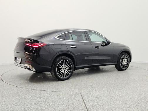 Obsidian Black Metallic 2026 Mercedes-Benz GLC 300 4MATIC Coupe