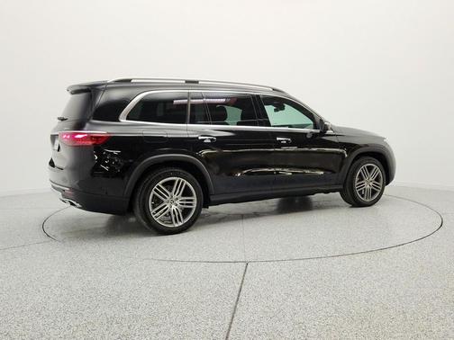 Obsidian Black Metallic 2026 Mercedes-Benz GLS 450 4MATIC