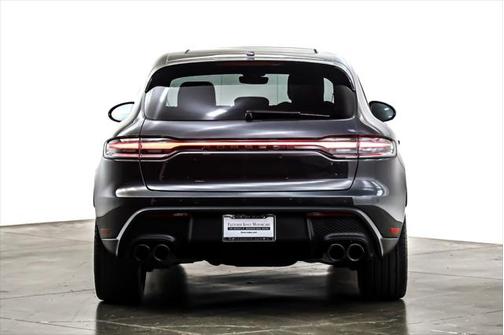 2022 Porsche Macan Base