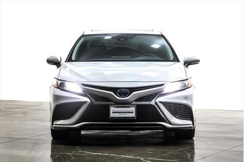 2024 Toyota Camry Hybrid SE