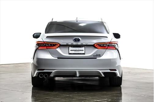 2024 Toyota Camry Hybrid SE
