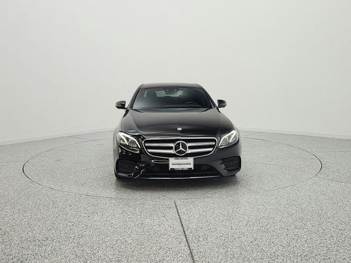 Obsidian Black Metallic 2019 Mercedes-Benz E-Class 4MATIC