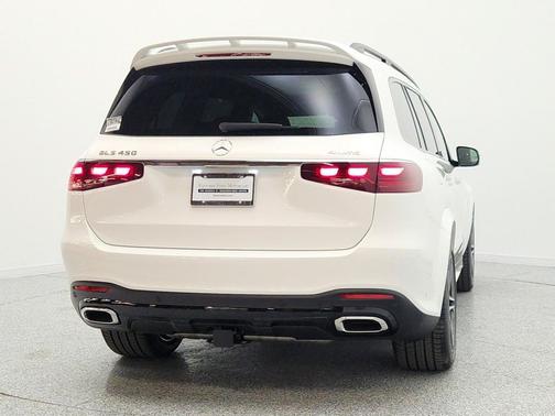 Polar White 2026 Mercedes-Benz GLS 450 4MATIC