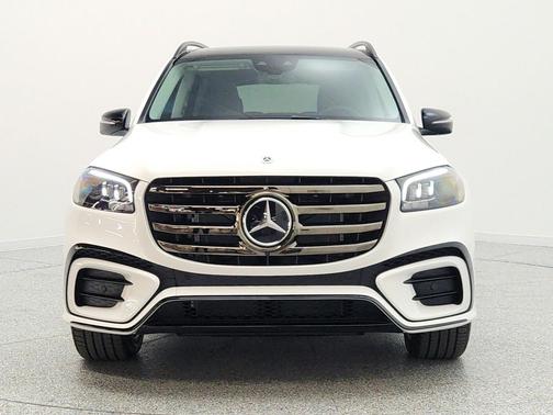 Polar White 2026 Mercedes-Benz GLS 450 4MATIC