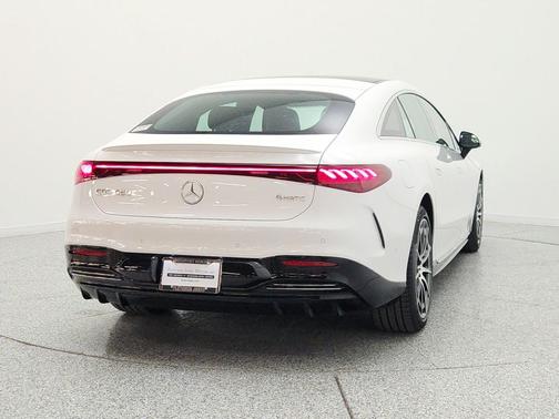 MANUFAKTUR Moonlight White Metallic 2026 Mercedes-Benz EQS 450 4MATIC
