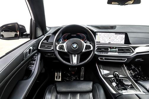 2022 BMW X5 M50i