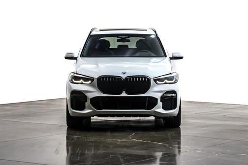 2022 BMW X5 M50i