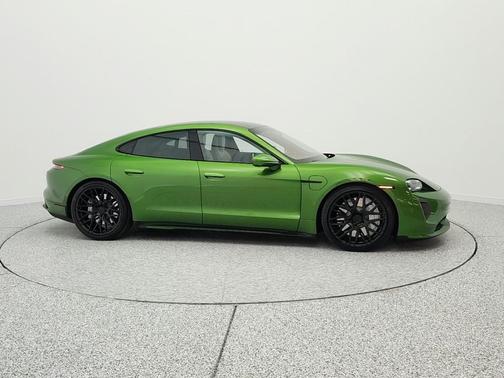 Mamba Green Metallic 2020 Porsche Taycan Turbo