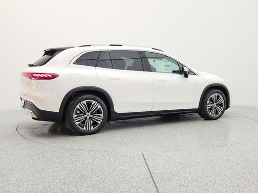 Polar White 2026 Mercedes-Benz EQS 400 EQS 400