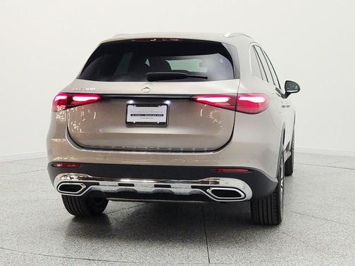 Mojave Silver Metallic 2023 Mercedes-Benz GLC 300 Base