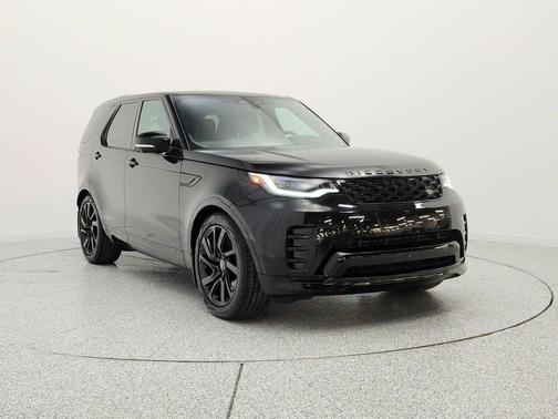 Santorini Black Metallic 2024 Land Rover Discovery P360 Dynamic SE