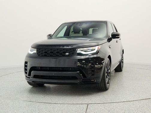Santorini Black Metallic 2024 Land Rover Discovery P360 Dynamic SE