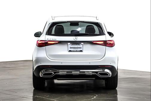 2025 Mercedes-Benz GLC 300 Base