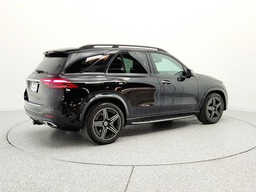 Obsidian Black Metallic 2026 Mercedes-Benz GLE 450 4MATIC