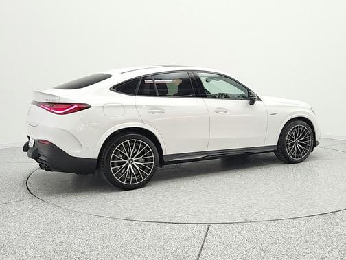 MANUFAKTUR Moonlight White Metallic 2026 Mercedes-Benz AMG GLC 43 4MATIC Coupe