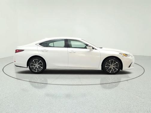 Eminent White Pearl 2024 Lexus ES 350 Base