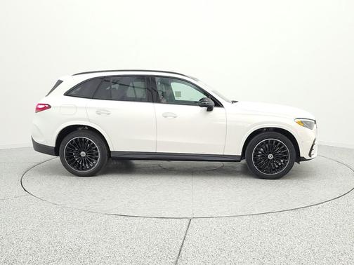 Polar White 2026 Mercedes-Benz GLC 300 Base