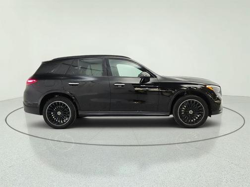 Black 2023 Mercedes-Benz GLC 300 Base