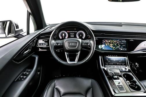 2025 Audi Q7 45 Premium