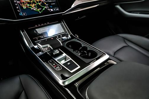 2025 Audi Q7 45 Premium