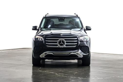 Obsidian Black Metallic 2026 Mercedes-Benz GLS 450 4MATIC