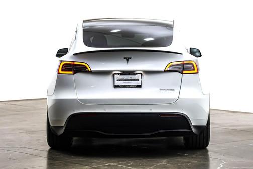 2022 Tesla Model Y Performance Dual Motor All-Wheel Drive