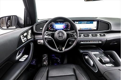 2025 Mercedes-Benz GLS 450 4MATIC
