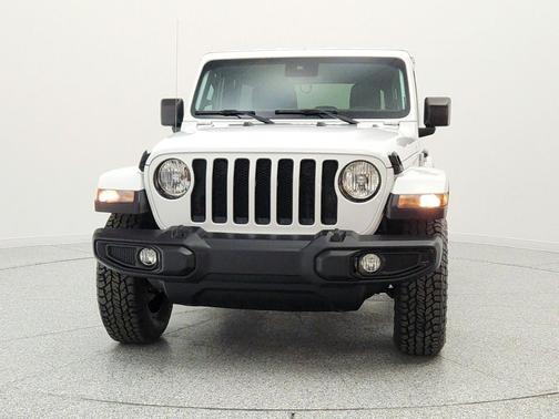 Bright White Clearcoat 2023 Jeep Wrangler 4-Door Sahara Altitude 4x4