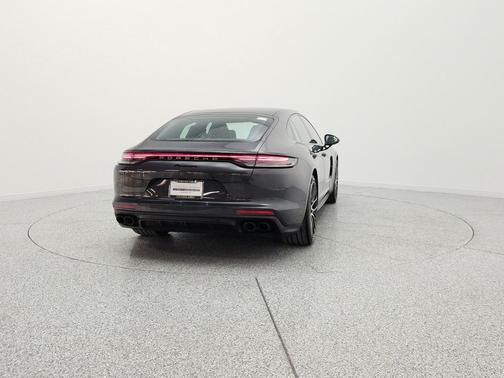 Volcano Grey Metallic 2023 Porsche Panamera Platinum Edition