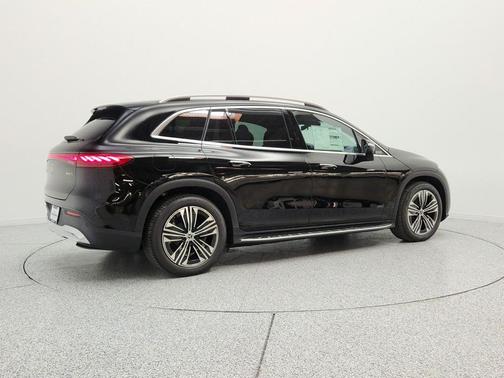 Black 2026 Mercedes-Benz EQS 400 EQS 400
