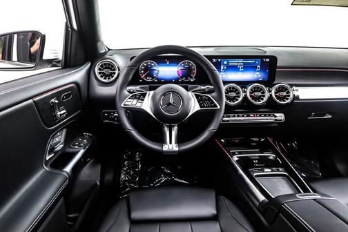 2026 Mercedes-Benz GLB 250 Base