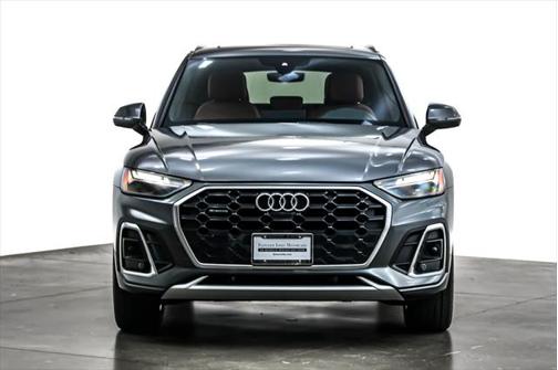2022 Audi Q5 45 S line Premium Plus