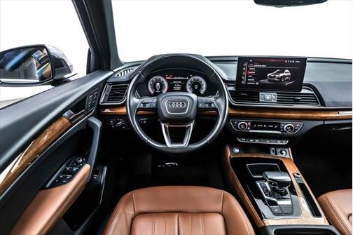 2022 Audi Q5 45 S line Premium Plus