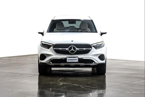 2025 Mercedes-Benz GLC 300 Base
