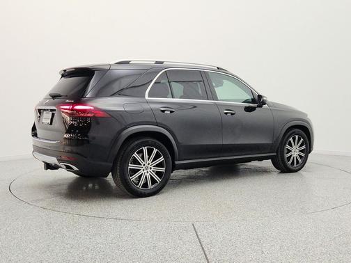 Obsidian Black Metallic 2026 Mercedes-Benz GLE 350 4MATIC