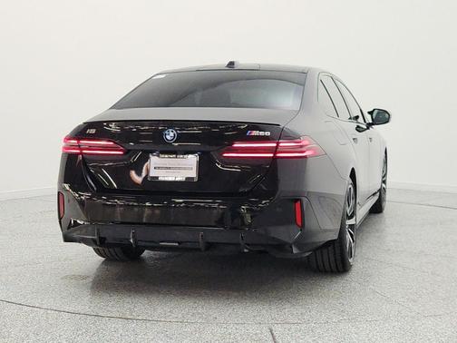 Black Sapphire Metallic 2024 BMW i5 M60