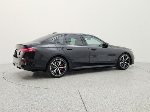 Black Sapphire Metallic 2024 BMW i5 M60