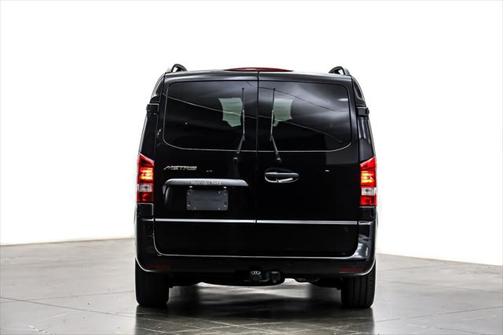 2023 Mercedes-Benz Metris Base