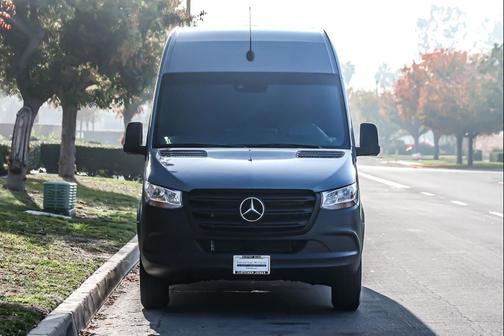 2024 Mercedes-Benz Sprinter 2500 Standard Roof